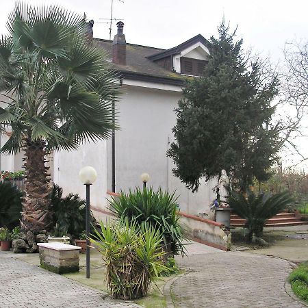 Appartamento Per 4 Persone Acerra Екстериор снимка